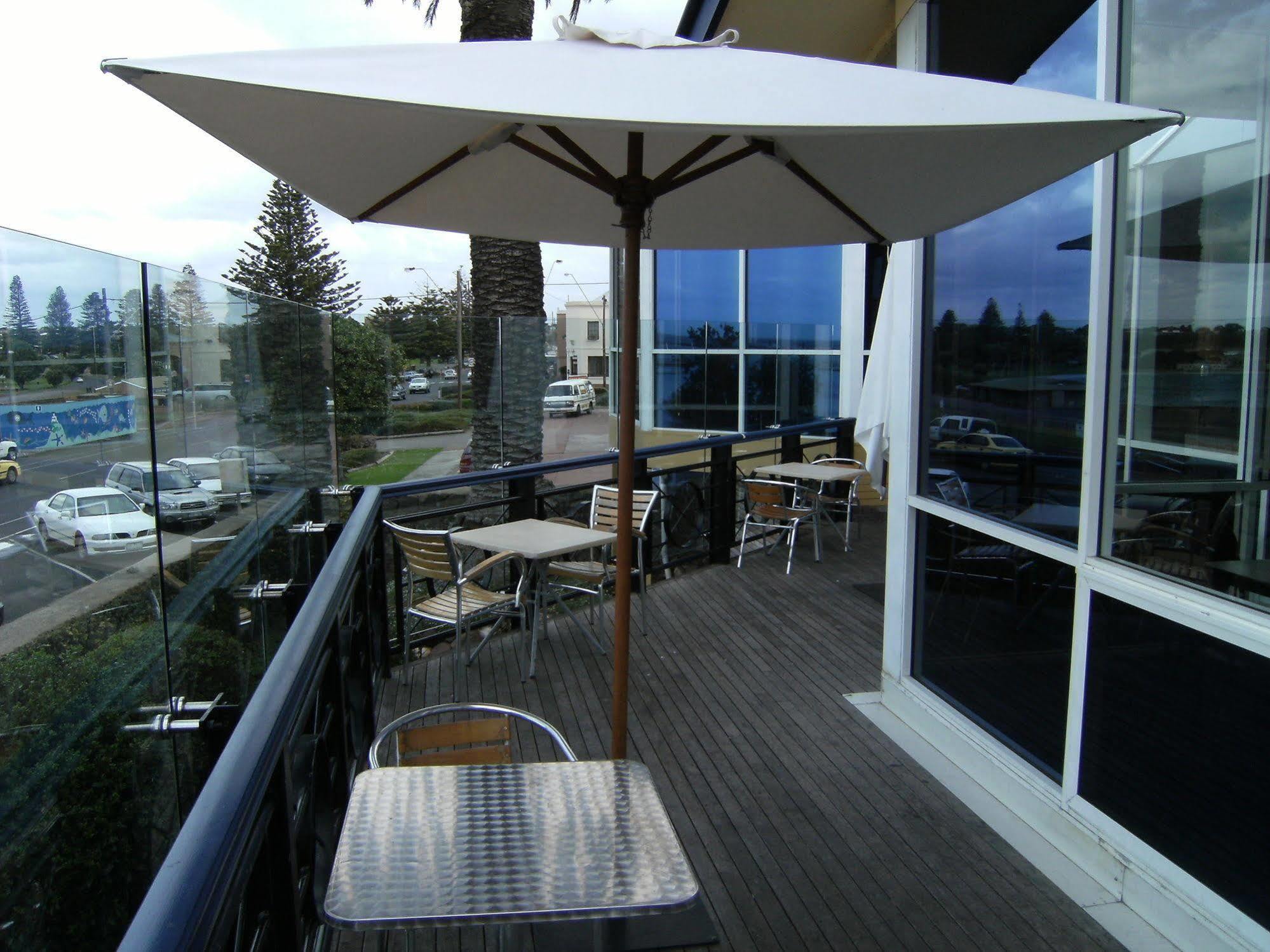 Richmond Henty Hotel Portland Esterno foto